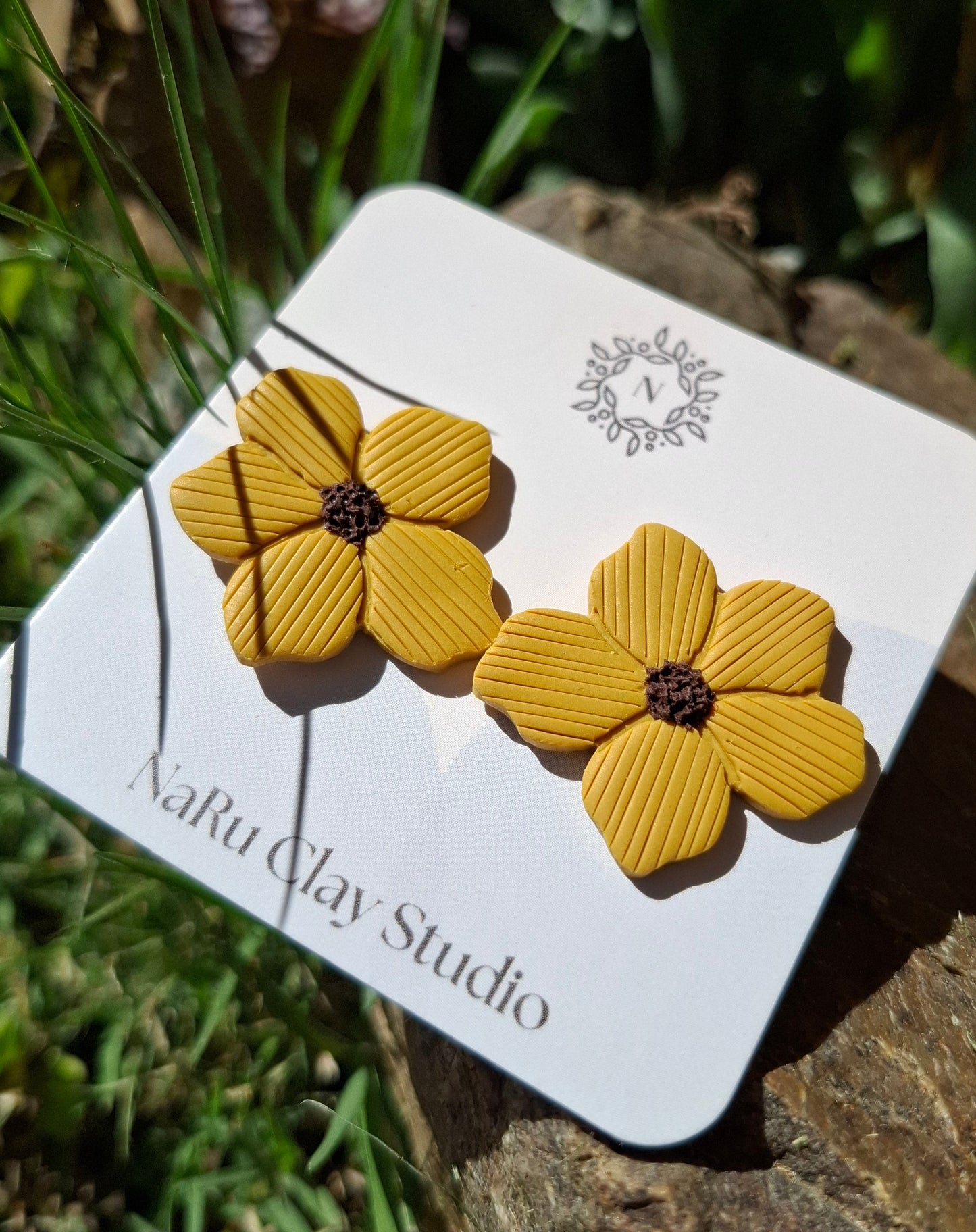 Pendientes Mostaza Flor